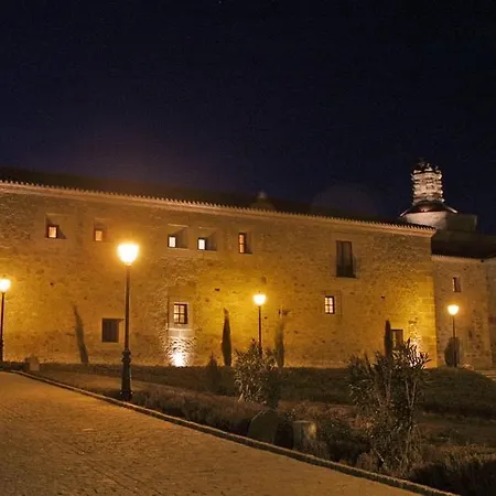 Rio Convento De La Luz Caces